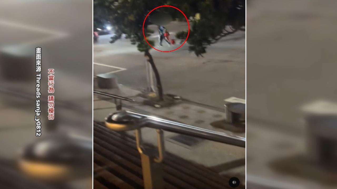 男子新竹馬路上亂丟三角錐　「扔了撿起來繼續扔」險砸騎士
