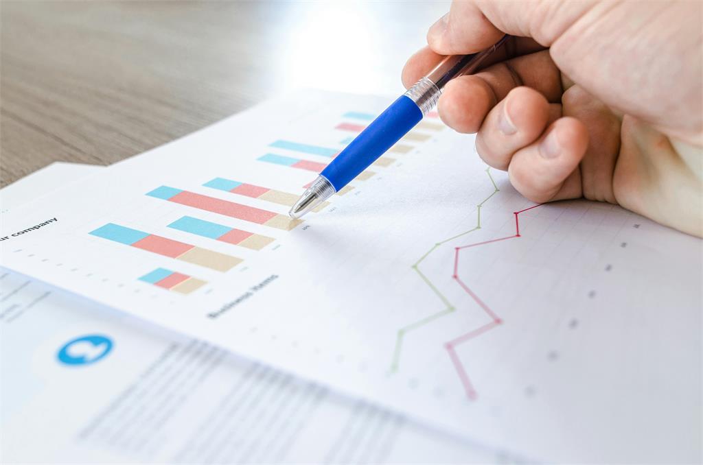 亂世投資　聚焦世界100強　與全球一流企業同行