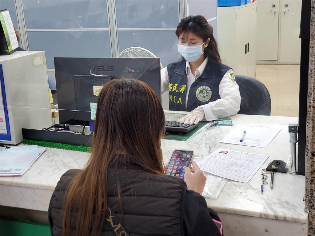 移民法新修正施行　外配感謝圓夢留臺照顧子女