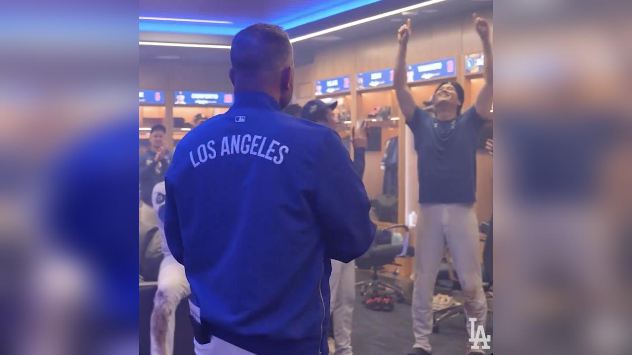 MLB(影)／18局大戰後凌晨大谷還能搞笑逗隊友開心！網笑：看起來還很有力氣嘛