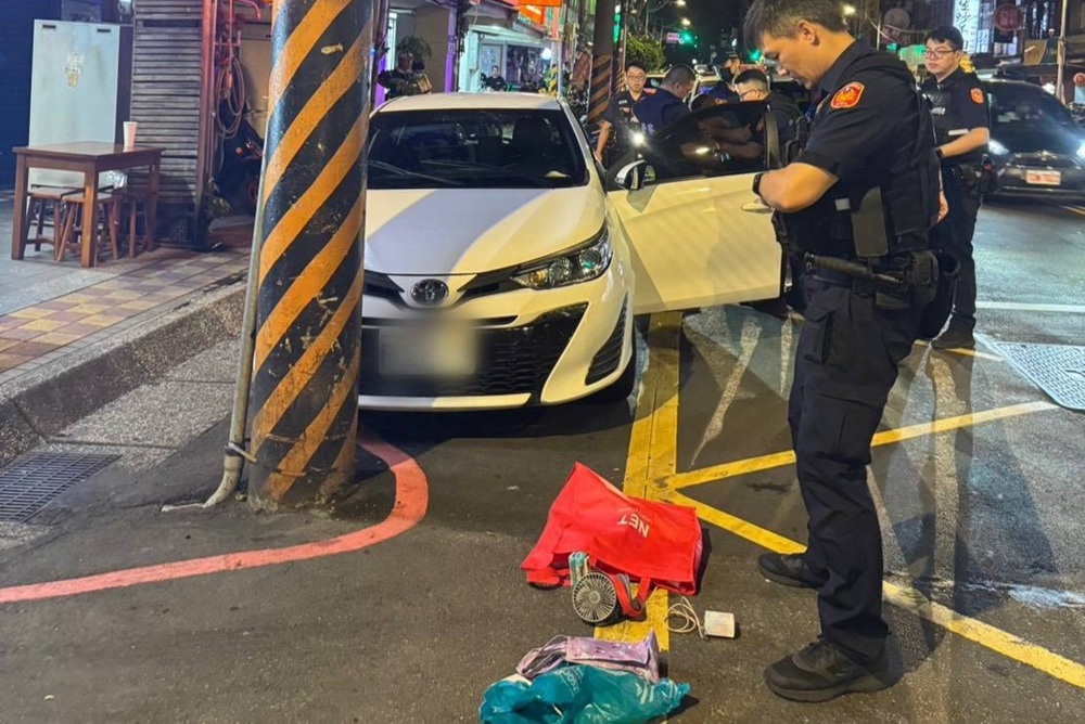 夜市前涉違停汽車　34歲男藏毒露餡逃自撞電桿