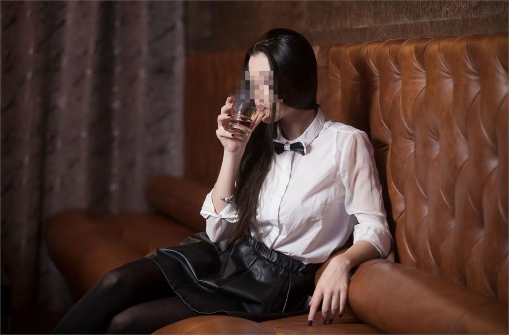 知名女星晚景淒涼！未婚生子後沉淪阿公店陪酒　靠撿回收度日惹鼻酸