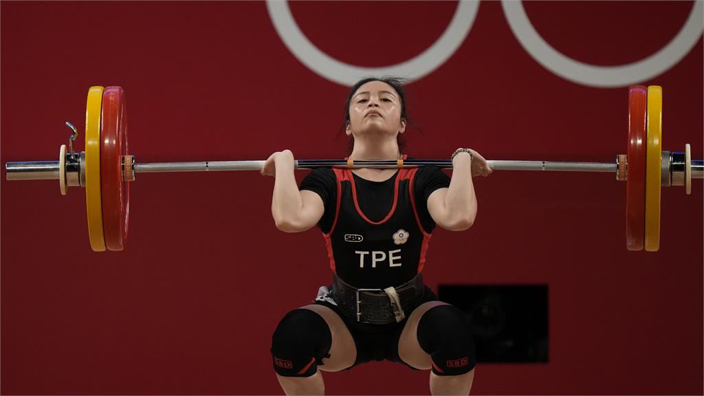 東奧／「舉重精靈」方莞靈奧運初體驗！女49公斤級總和181公斤第4名作收