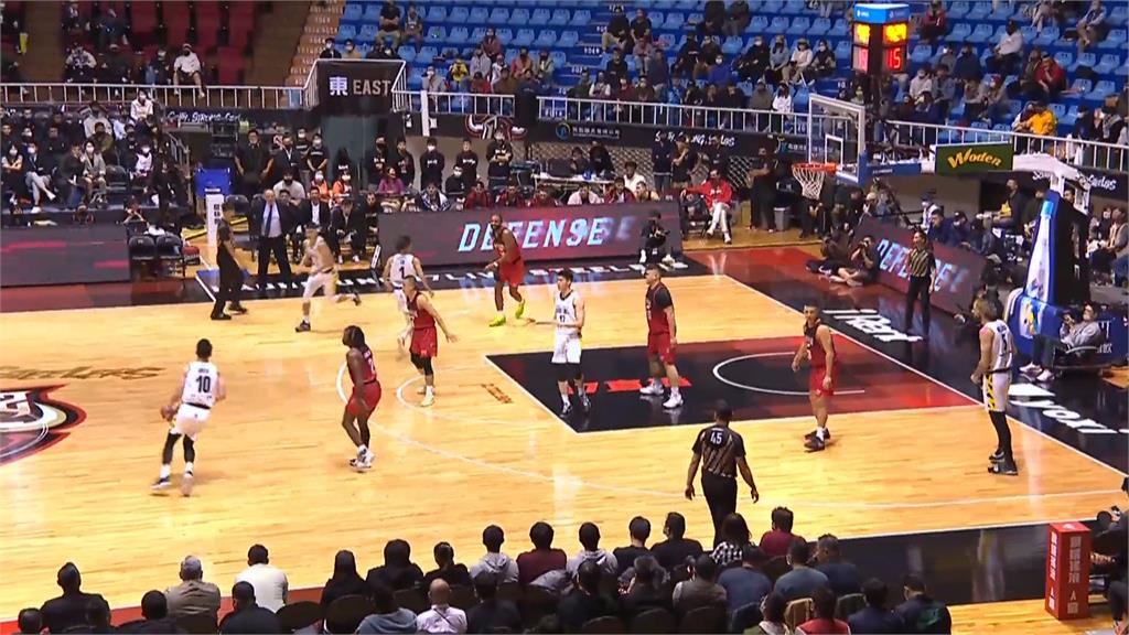 P.LEAGUE+單週五大好球　強森霸氣隔扣阿提諾登榜首