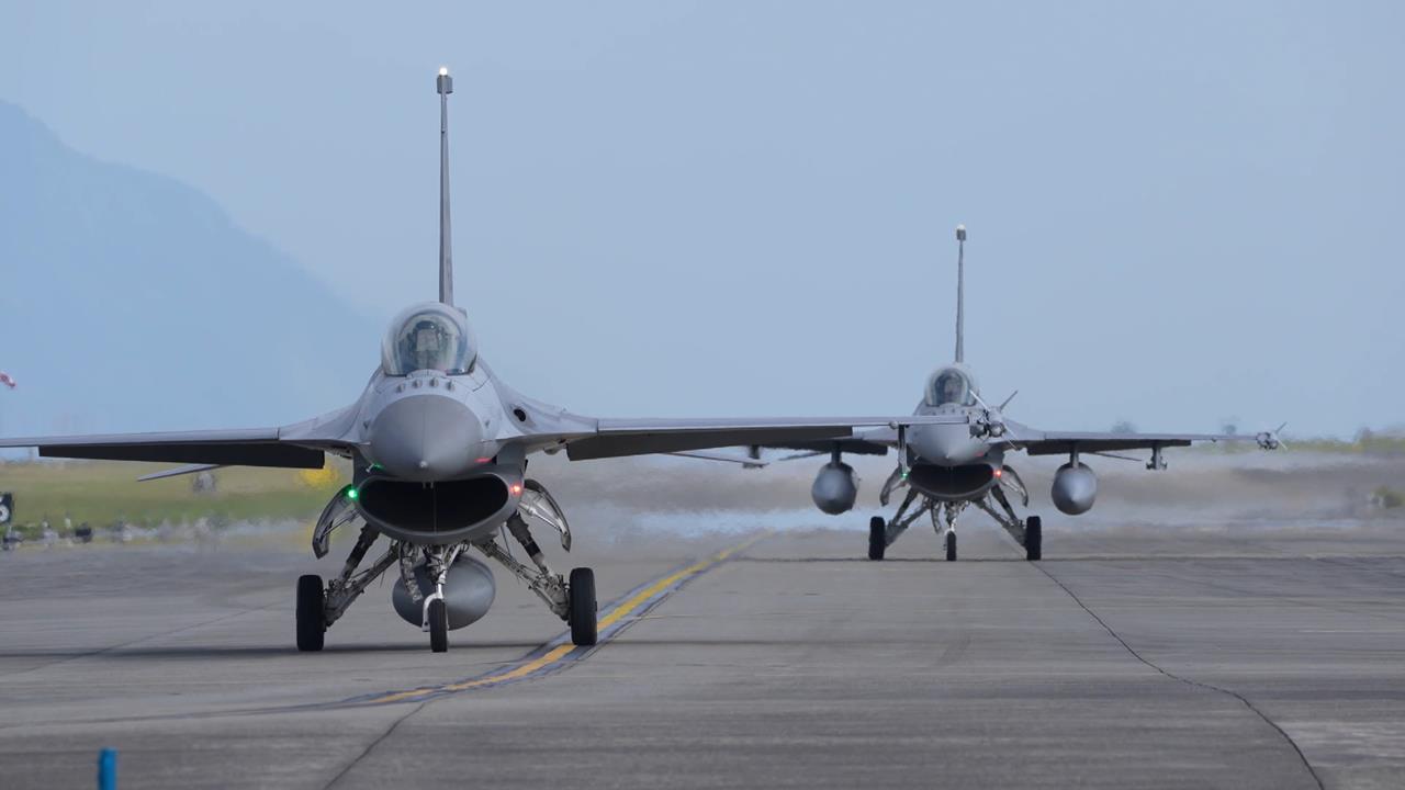 F-16V搜救終於有突破　偵獲黑盒子訊號「斷斷續續」