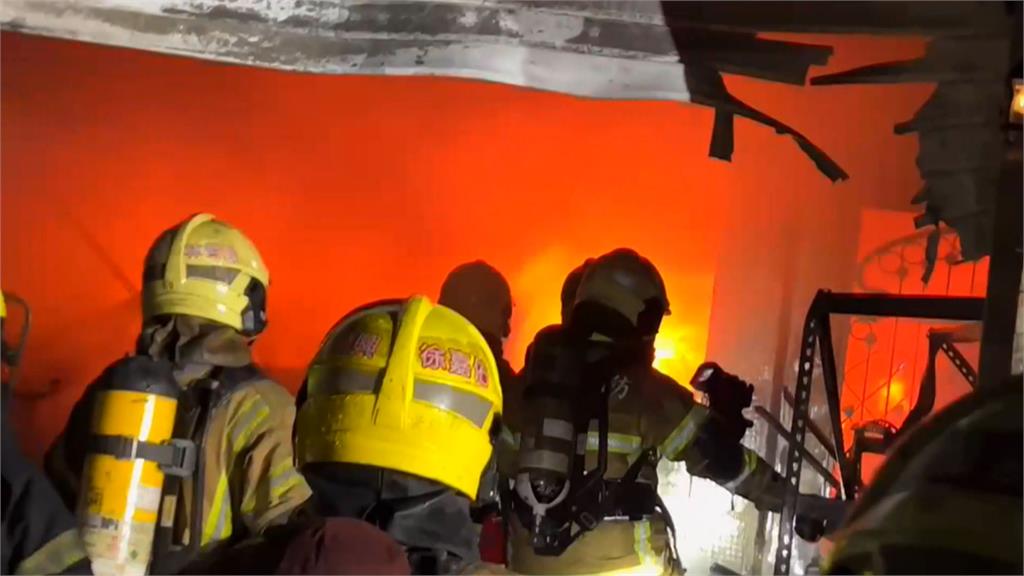 台南透天民宅凌晨爆火警　1家5口一度受困火場及時逃生