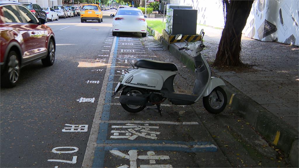 一位難求！台中試辦「共享車位」　白天供機車使用、晚上限停汽車