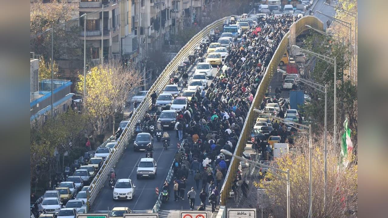 伊朗反高物價群眾示威首傳死亡 共6人喪命含1安全部隊人員