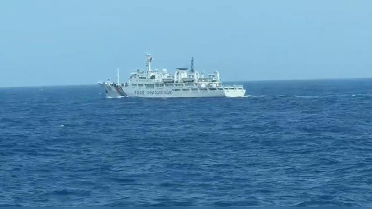 快新聞／中國海警突「硬闖台灣水域」！兩岸船艦爆激烈交鋒　海上衝突情況曝光
