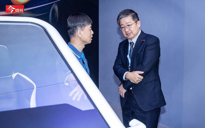 曾搶Switch面板訂單建功、群創最早建廠廠長…楊弘文接總座，會續瘦身策略？