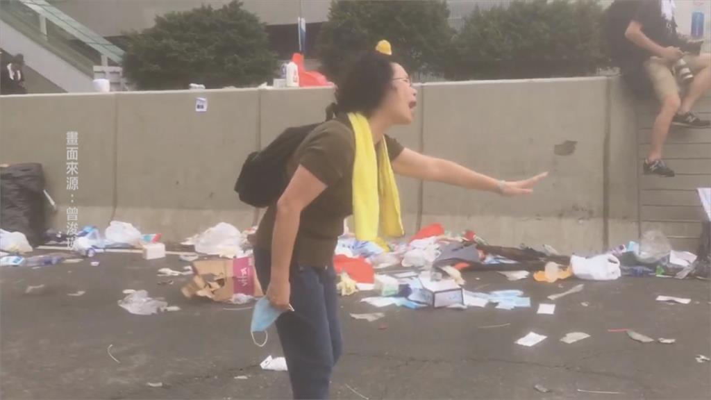 <em>反送中</em>／哭求警撤離遭攻擊 外媒專訪勇敢香港媽媽