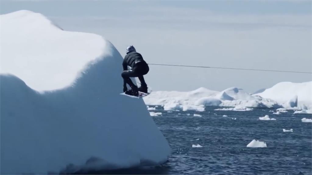 超帥！俄羅斯滑水好手挑戰格陵蘭冰峽灣地形