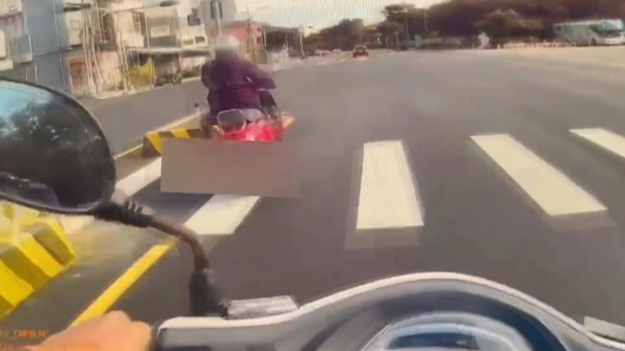 恆春男闖紅燈拒檢逃跑！　竟持武士刀威脅遭警持槍喝止