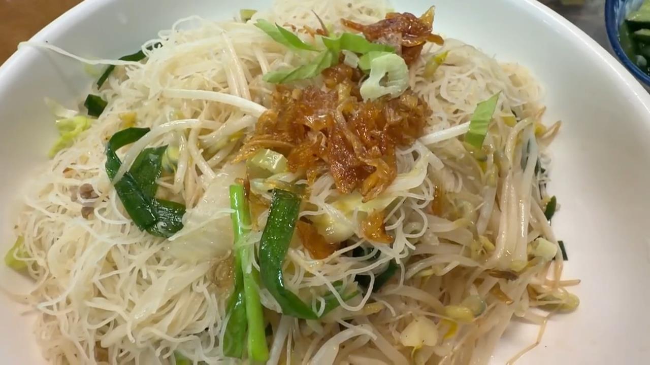 新竹40年老店「炊粉」登榜！米其林評審為何選這家？