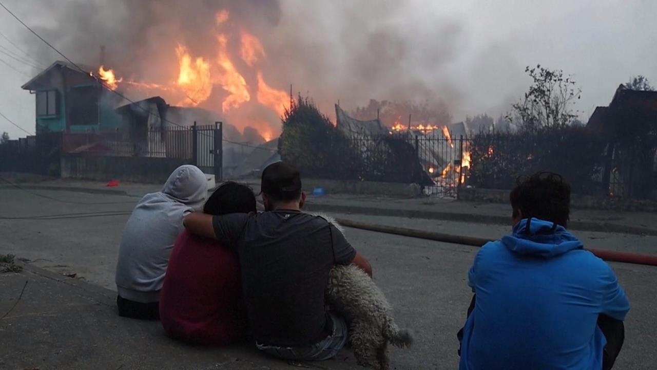 智利大規模野火延燒２萬公頃　至少１８死、５萬人撤離