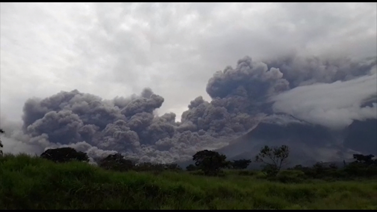 瓜地馬拉火山爆發25死  3千人警急撤離