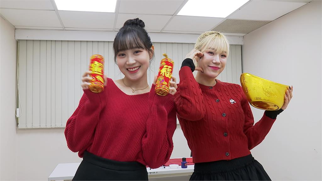 邊荷律、李丹妃拜年初體驗　「特別版三振舞」香爆