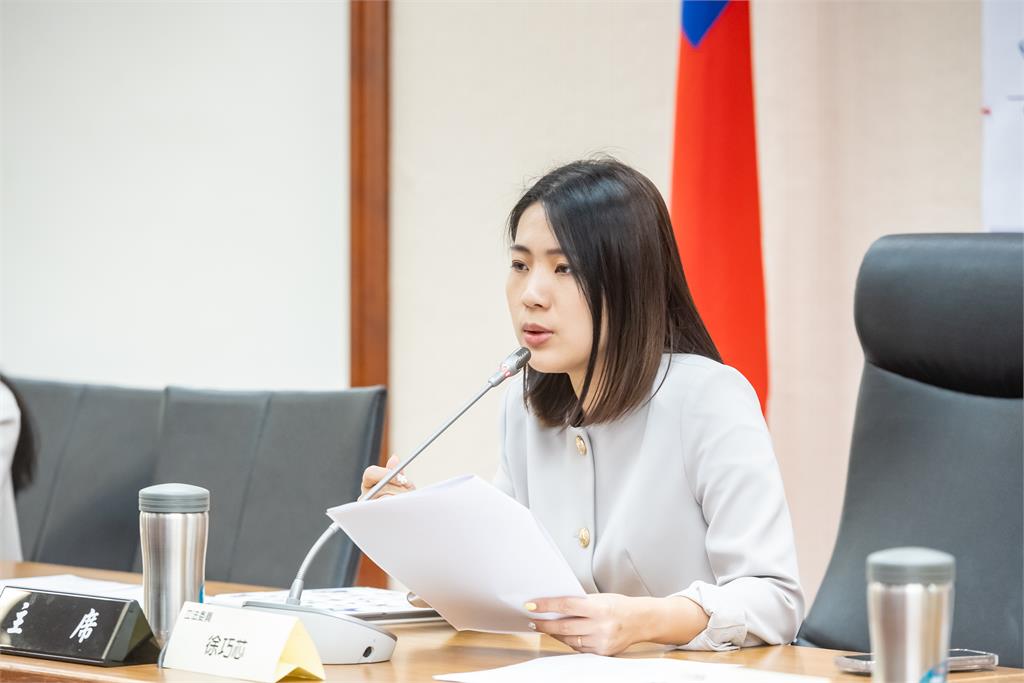 快新聞／大玩諧音哏！罷免徐巧芯「超美春聯」明起發送　網讚：讓她失業