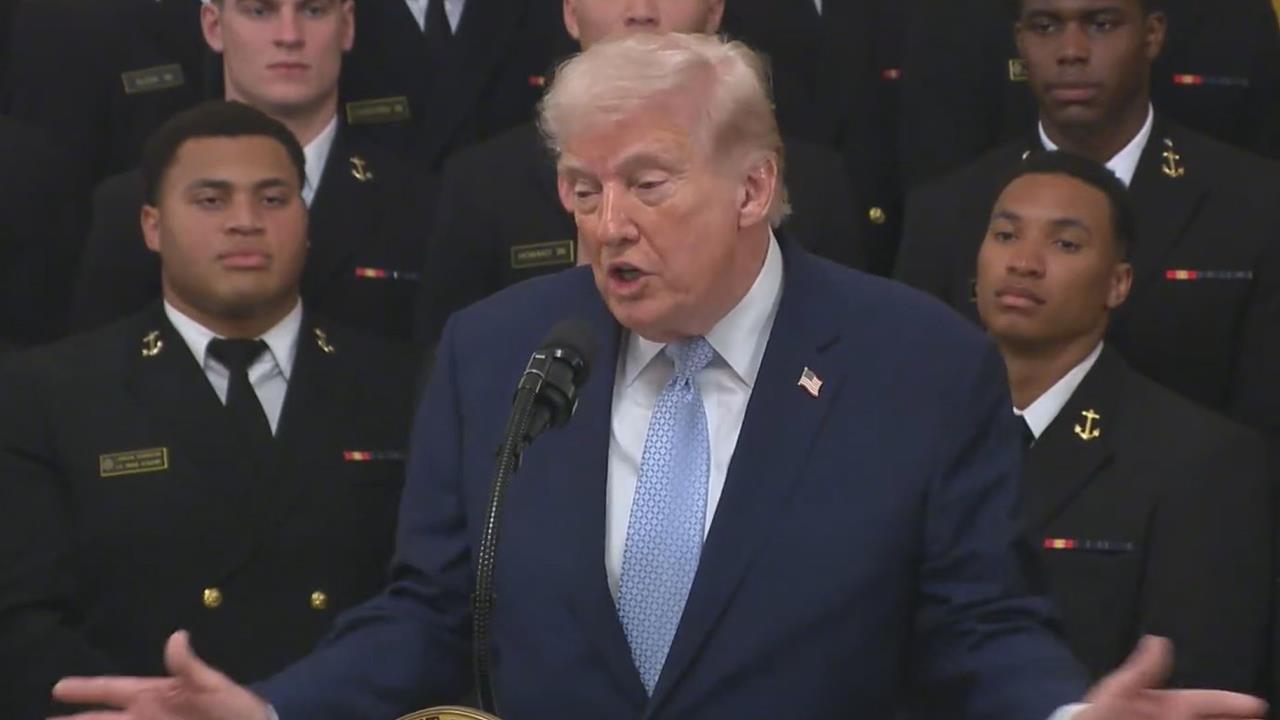 川普稱伊朗買很多中俄武器　譏裝備沒路用：海軍全沉海底