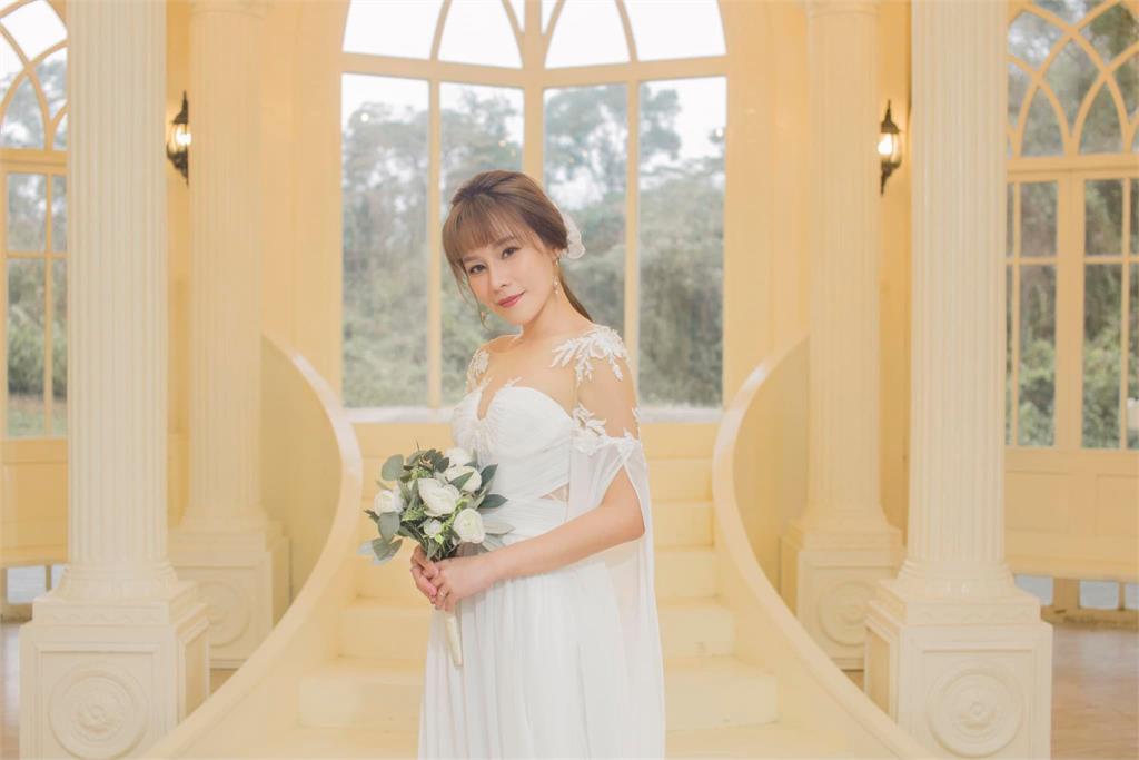 《星光》正妹歌手陳曼青結婚了！嫁給小7歲帥哥「正面照曝光」