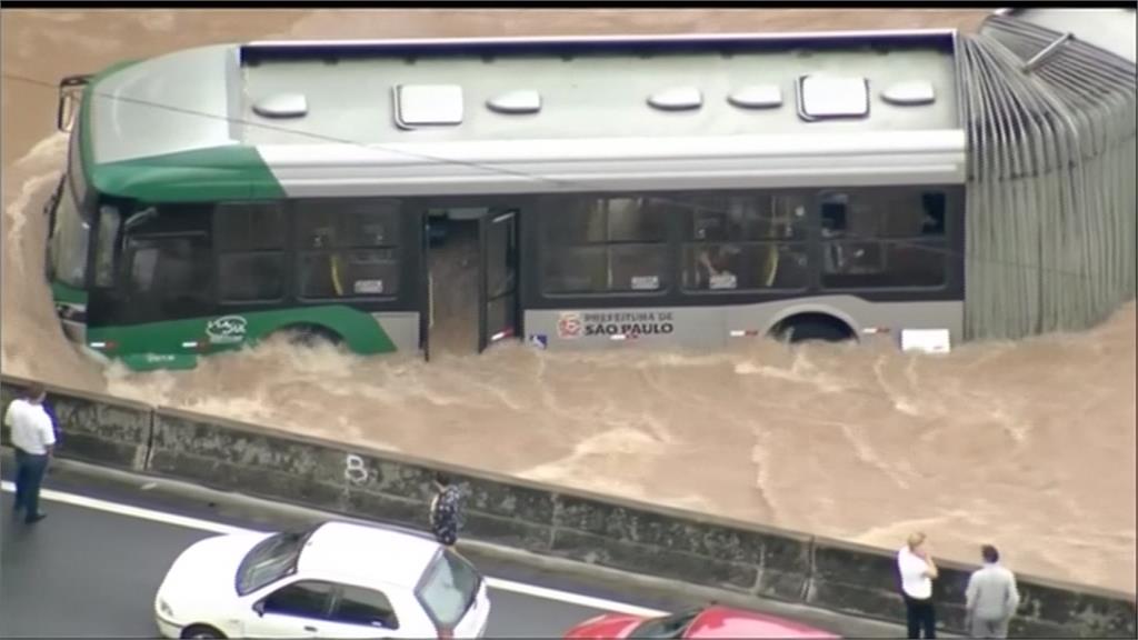 聖保羅暴雨襲擊  淹水、屋塌和土石流災情慘