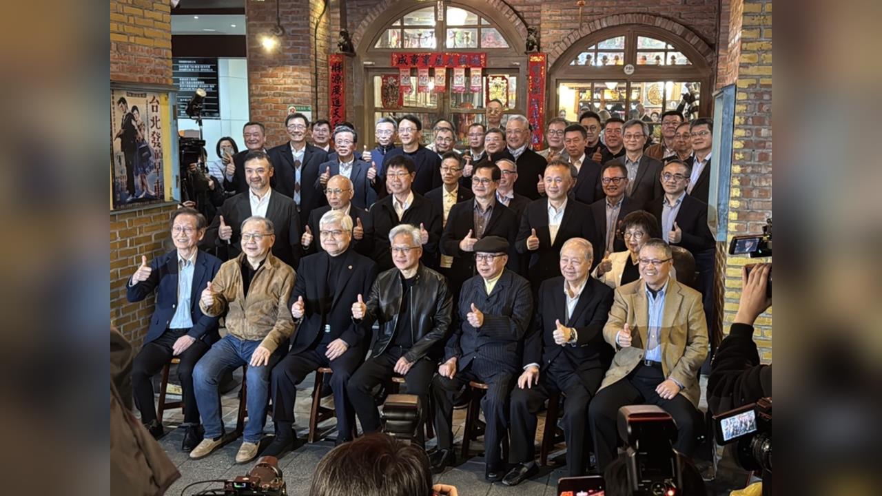 快新聞/「兆元宴」登場!童子賢、林百里等人都到了 黃仁勳:2026繼續新展望
