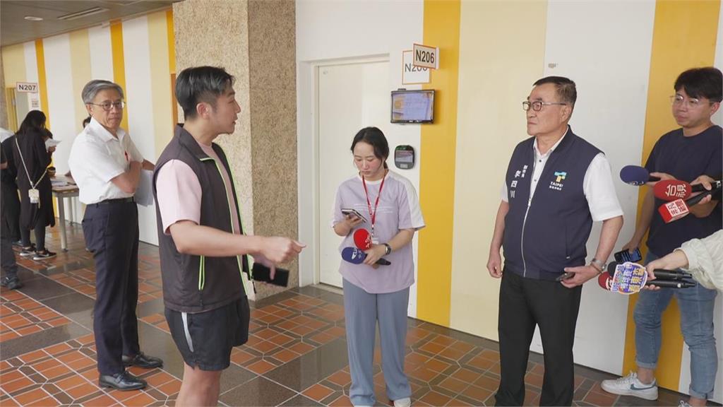 快新聞/畫面曝!北市府拍板要拆公館圓環 里長當面向李四川陳情:不該草率拆除