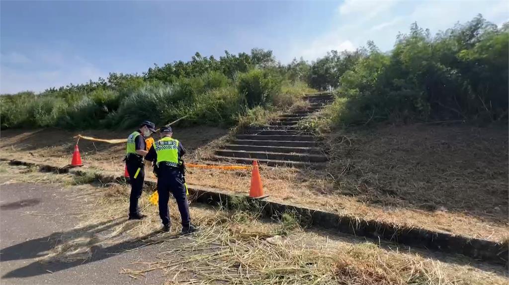 怪手除草竟發現男屍！　警逮2共犯、全力追緝主嫌