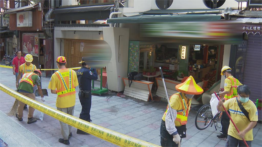 轟！北市漢堡店傳氣爆意外桌子 椅子全炸飛散落馬路
