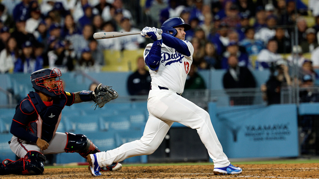 MLB(影)／前3次用魚雷棒都出局　Muncy關鍵打席改用一般球棒敲出追平安打