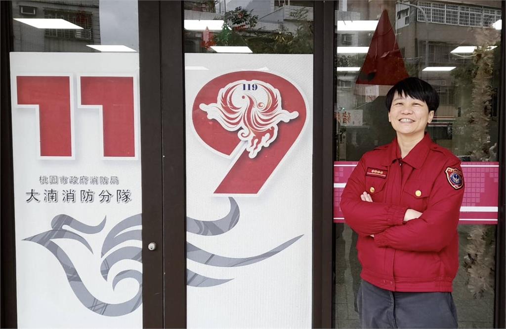 大湳消防黃翊真成桃園首位女性小隊長 電視台資深記者成功轉換跑道