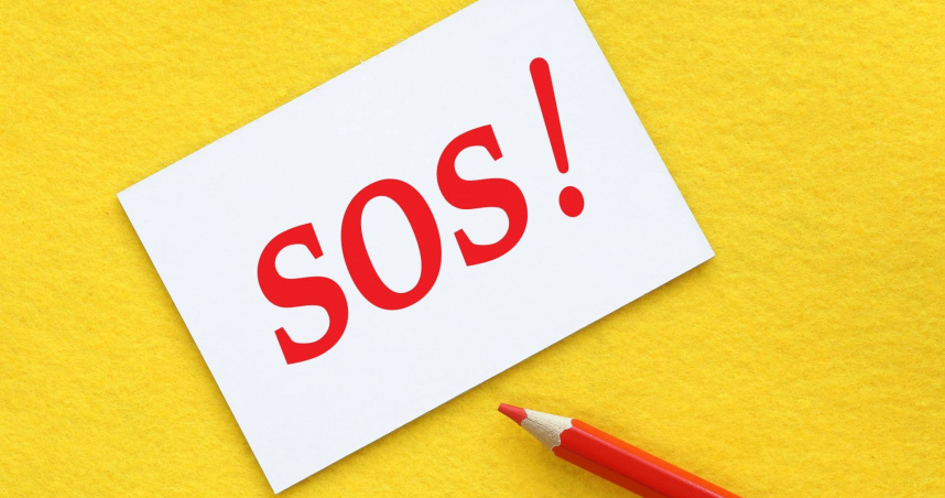 受困自家廚房43小時！她破門、爬通風管道無果　拿番茄醬狂寫「SOS」獲救