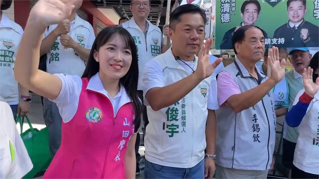 陳俊宇羅東市場拜票　山田摩衣化身助選員