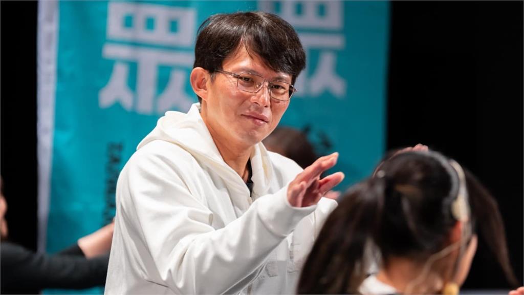 領銜人3改1提案人竟是黃國昌！律師開酸「只顧修法不管後果」：慣性搞砸