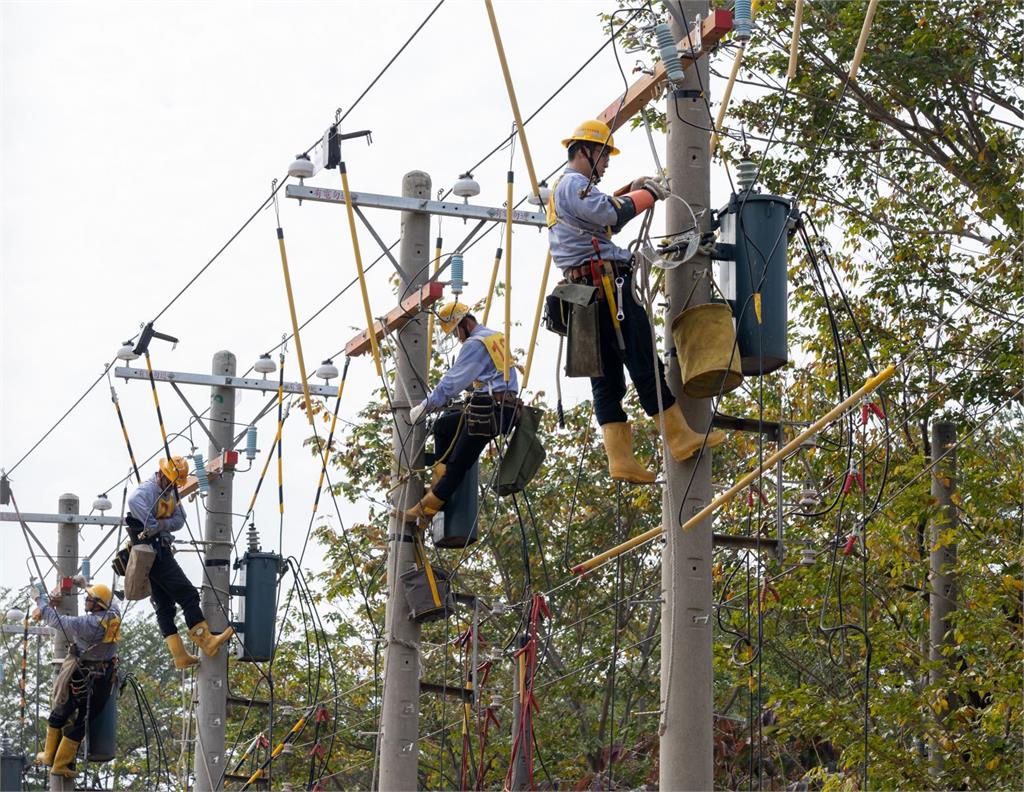 快新聞／桃園中壢、平鎮區大停電　1088戶受影響緊急搶修中