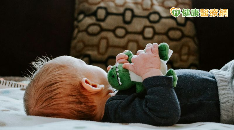 睡眠週期的變化：父母如何因應對不同階段的嬰幼兒睡眠需求