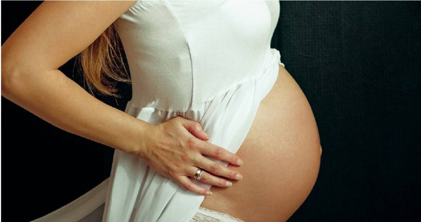 38週孕婦掃樓梯?婆婆下指令 丈夫一句話全網炸鍋