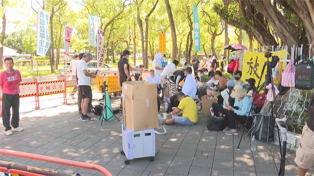 LIVE／彭振聲妻不幸辭世！民眾黨號召小草14時集結北院　現場直擊