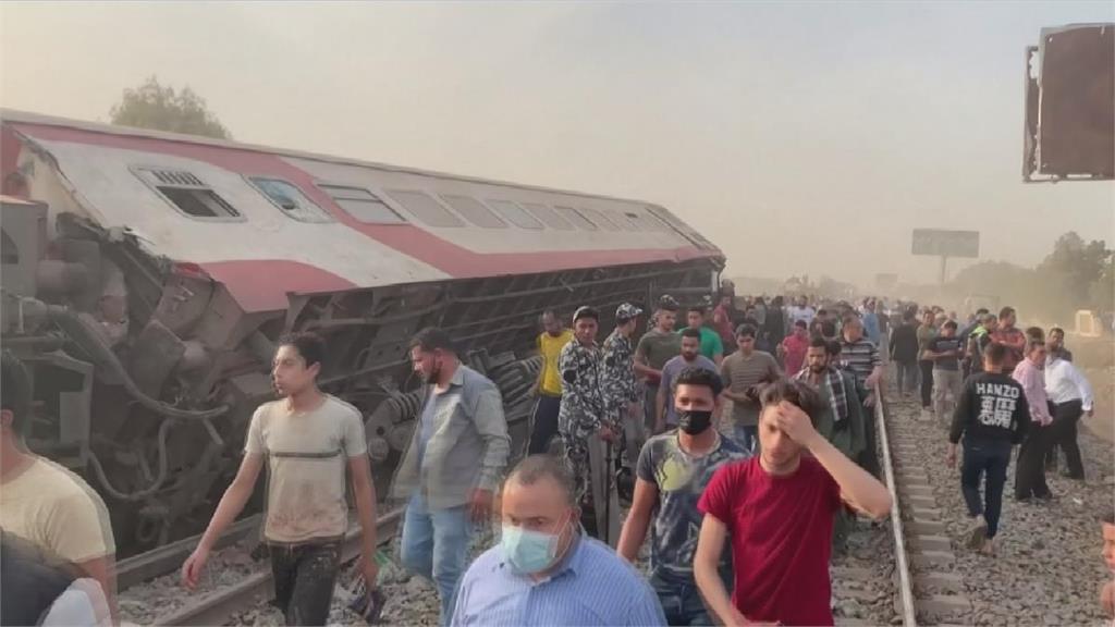 埃及火車嚴重出軌 造成11死98傷