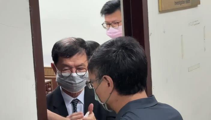 彭振聲「母中風42年」全由妻扛起!「孝道外包」網炸鍋:難怪大家恐婚