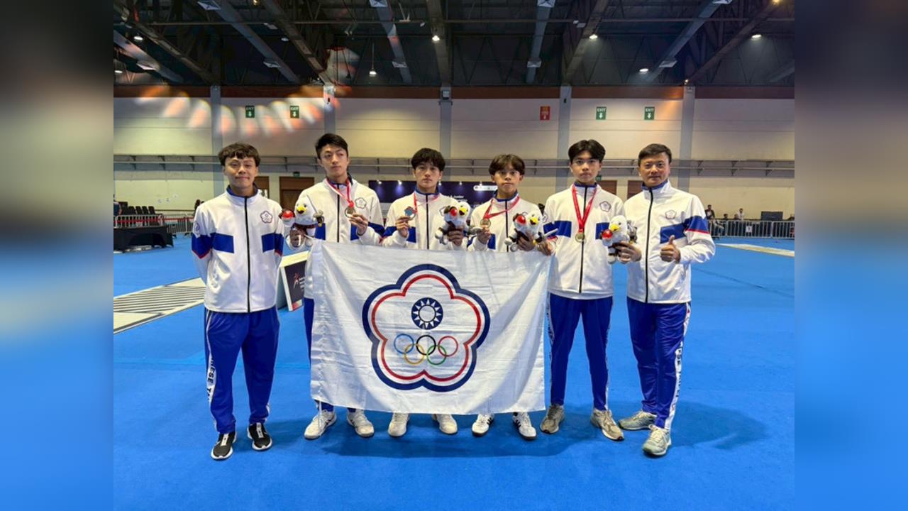 擊劍／台灣小將好棒！雅加達亞青賽傳捷報！男子銳劍團體奪金、女子鈍劍團體摘銀