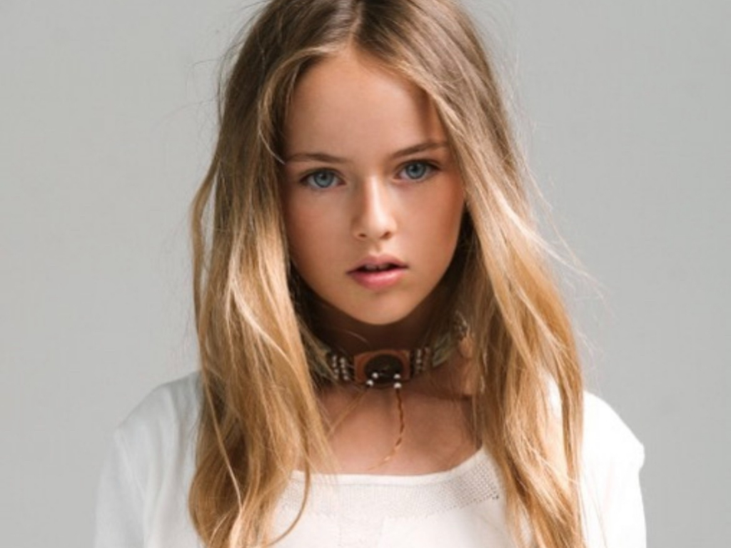 「俄羅斯最美童模」15歲了　真人芭比顏值網驚艷嘆：從小美到大！