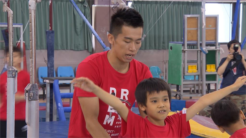 亞運奪金！ 鞍馬王子李智凱 變身一日教練