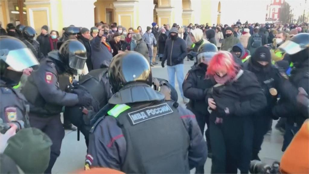 俄羅斯入侵烏克蘭　全球反戰示威嗆俄軍回家
