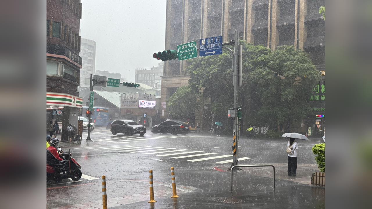 快新聞／19縣市豪大雨特報！屏東慎防超大豪雨　影響時間曝光