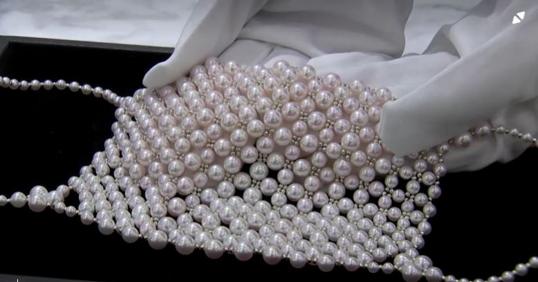 日本推出百萬口罩 鑽石珍珠吸引目光 