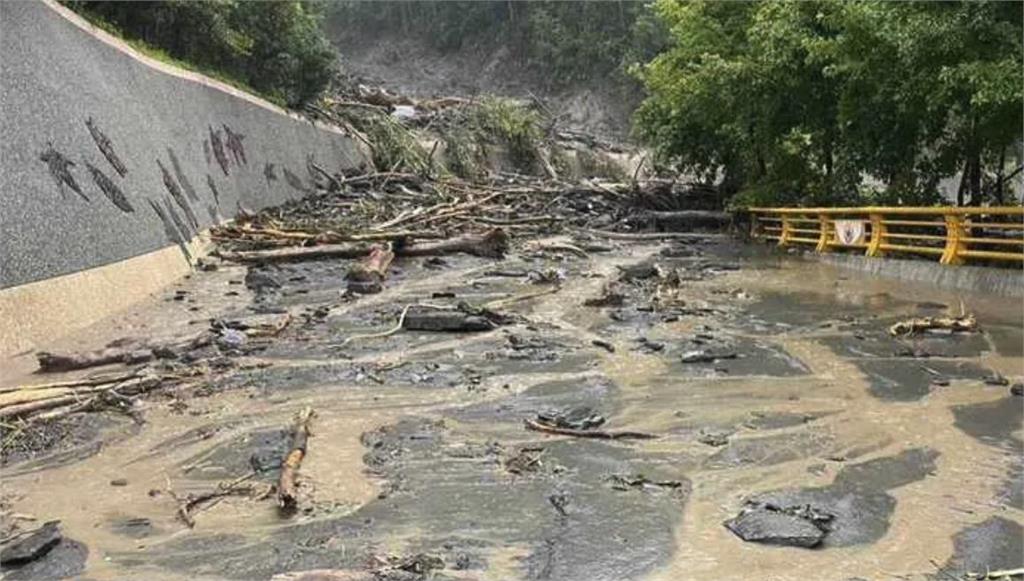 快新聞／遭卡努重創！ 奧萬大雨量超過200年重現期多處「大型崩塌」至今仍封園