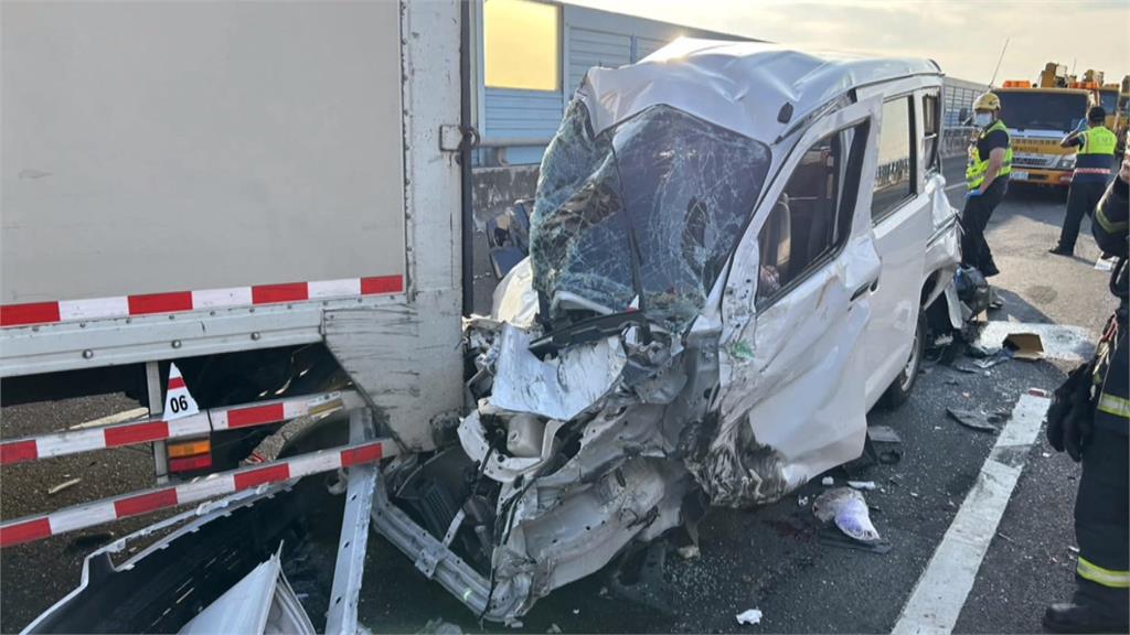 國3彰化和美路段5車追撞車禍 2死、5輕重傷