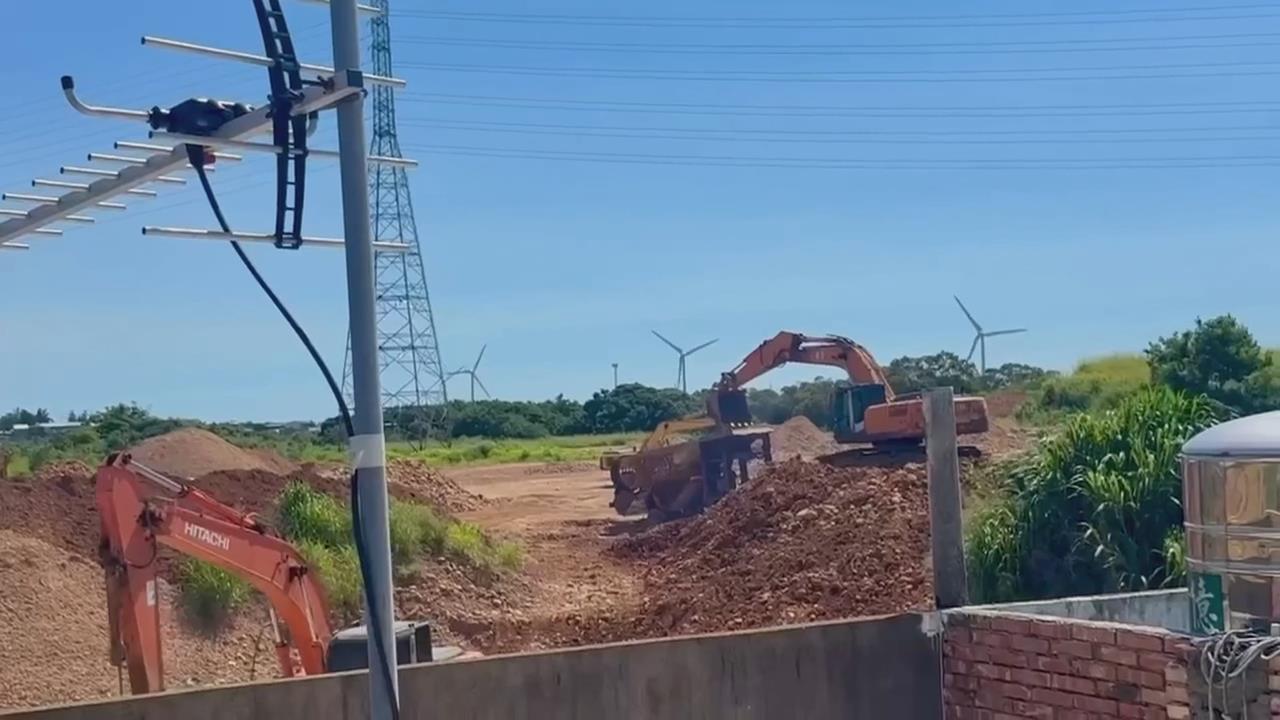 颱風前夕「假清運真偷挖砂石」　苗栗檢警逮２司機、查扣９機具
