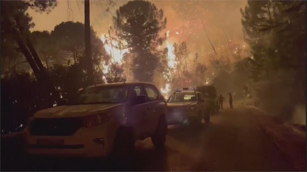 西班牙南部野火狂燒！度假小鎮「埃斯特波納」撤離千人